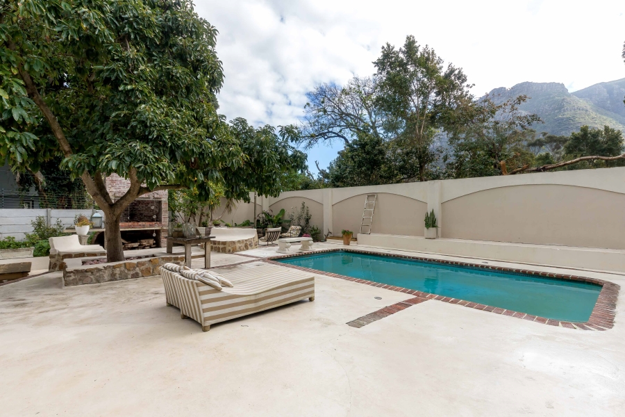 To Let 4 Bedroom Property for Rent in Overkloof Western Cape